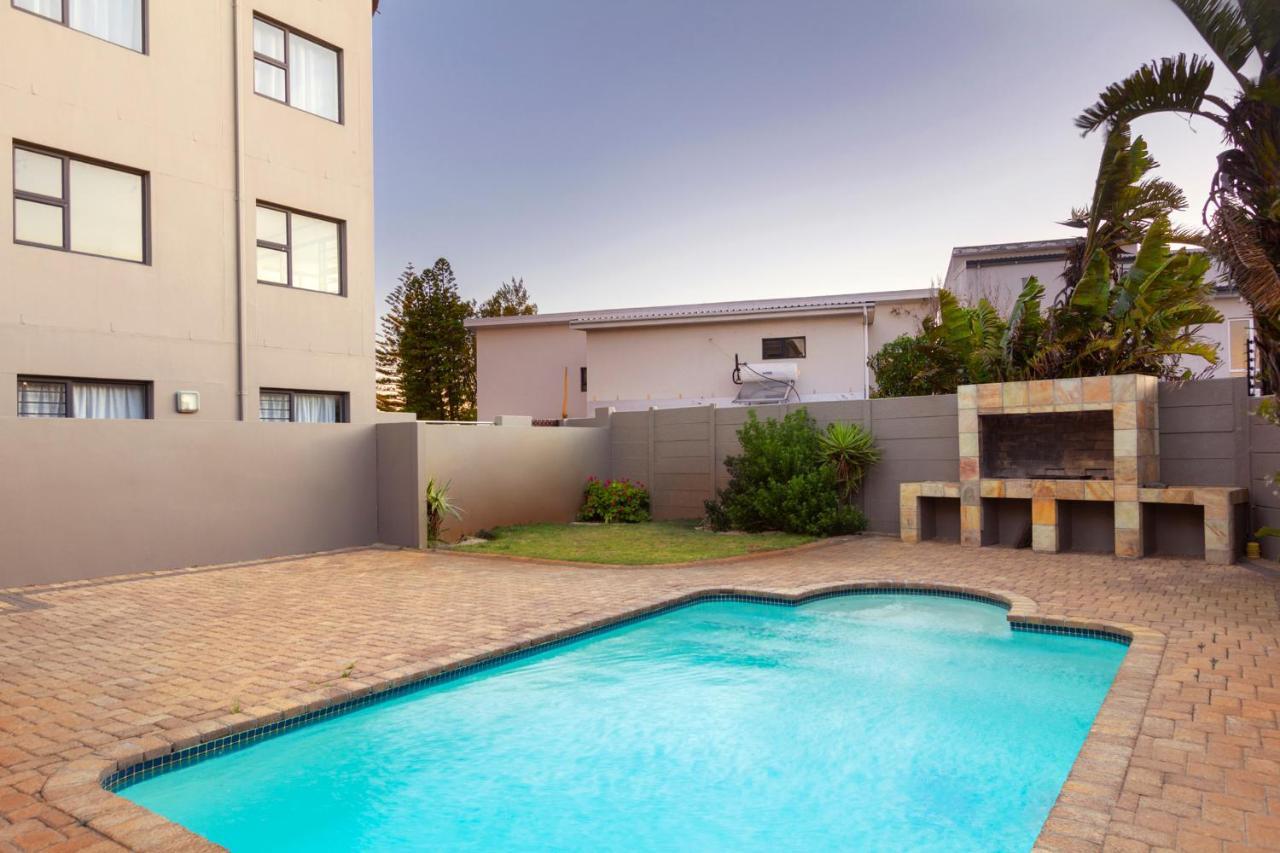 Sandy Bay 12b By Hostagents *