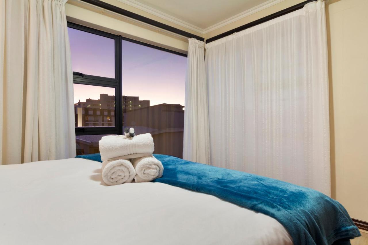 Apartment Sandy Bay 12b By Hostagents